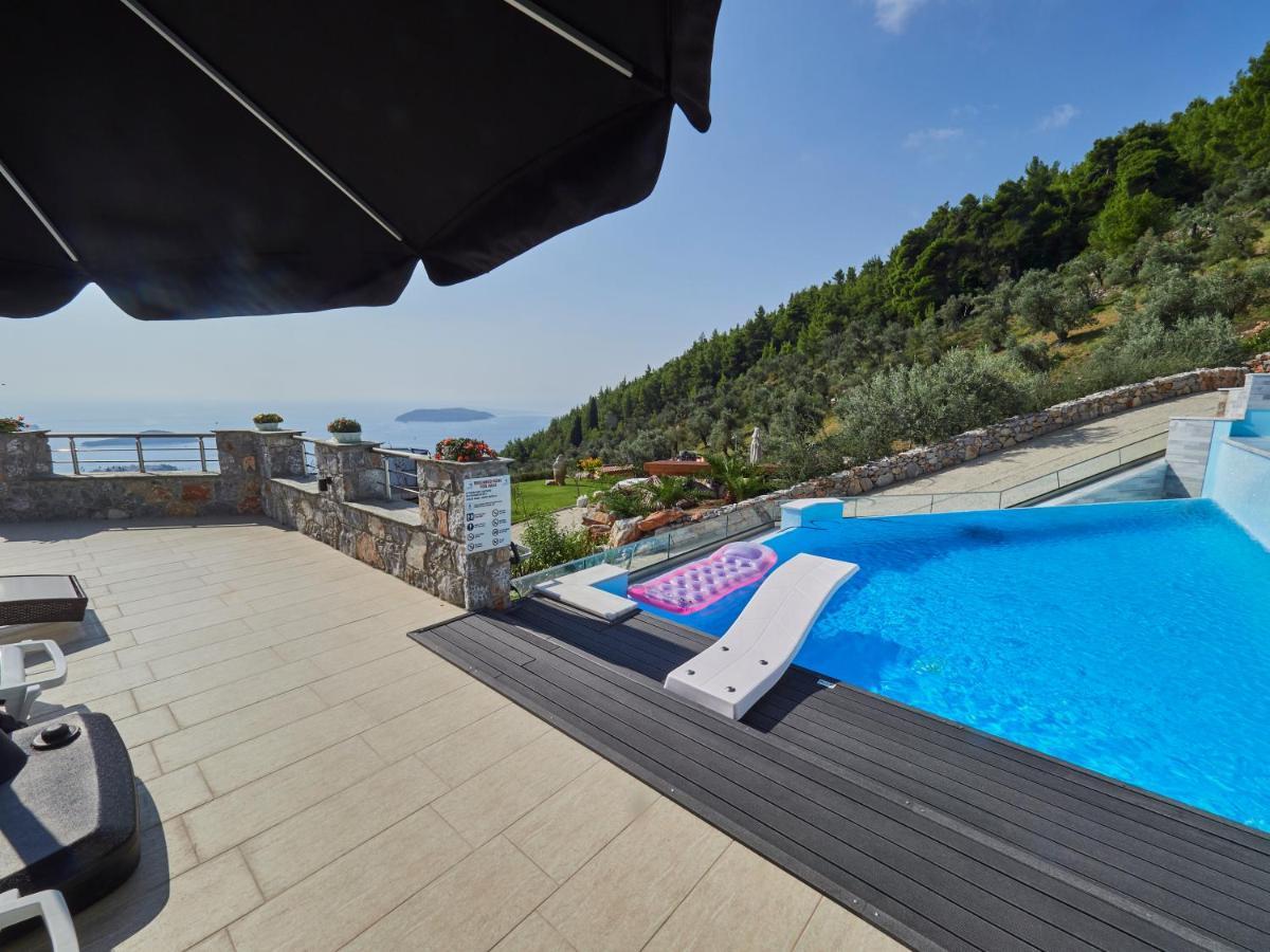 Sky Sea Resort & Villas Megali Ammos  Esterno foto