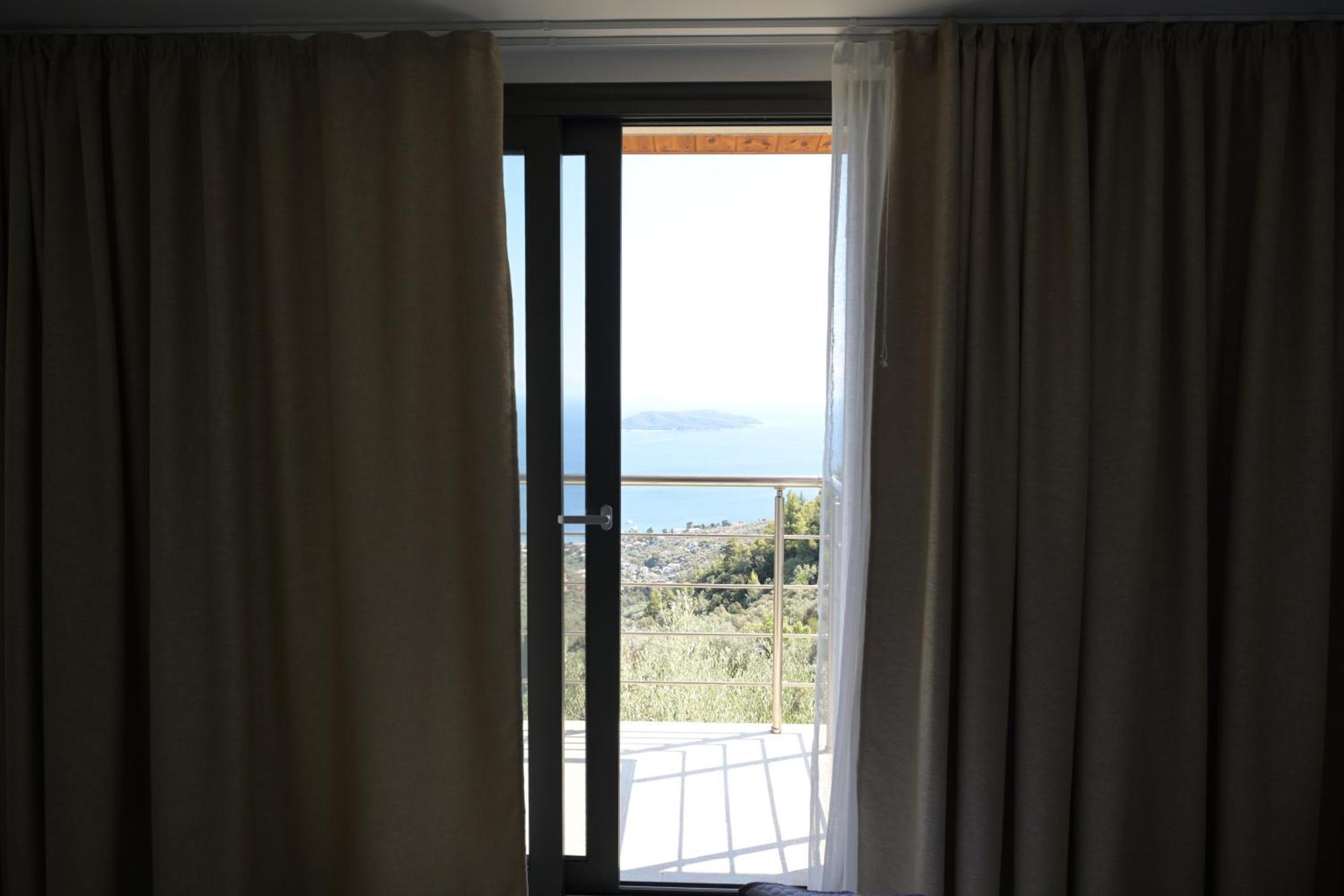 Sky Sea Resort & Villas Megali Ammos  Esterno foto